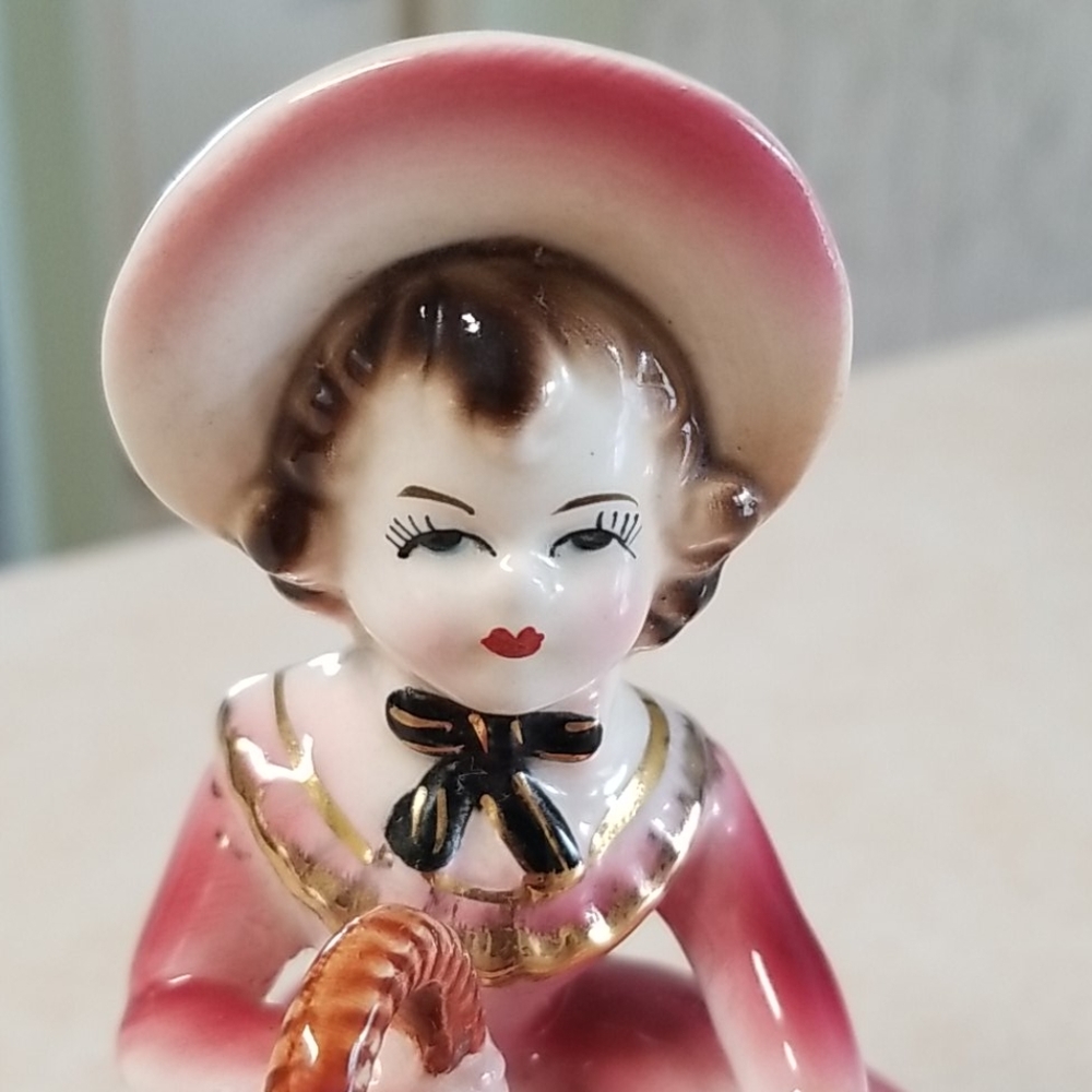 Vtg Mid Century Handpainted Flower Girl Figurine - Picture 2 of 10